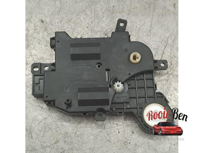 Gebruikte Wervelklep motor Toyota Yaris IV (P21/PA1/PH1) 1.5 12V Hybrid 115 Prijs € 50,00 Margeregeling aangeboden door Rooie Ben autodemontage