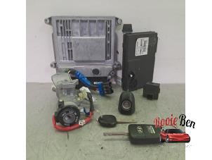 Gebruikte Slotenset Hyundai i30 (FD) 1.4 CVVT 16V Prijs op aanvraag aangeboden door Rooie Ben autodemontage