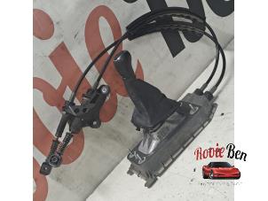 Gebruikte Schakelkabel Versnellingsbak Skoda Fabia III Combi (NJ5) 1.2 TSI 16V Greentech Prijs € 100,00 Margeregeling aangeboden door Rooie Ben autodemontage