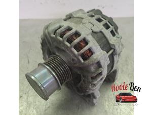 Gebruikte Dynamo Skoda Fabia III Combi (NJ5) 1.2 TSI 16V Greentech Prijs € 30,00 Margeregeling aangeboden door Rooie Ben autodemontage