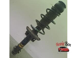 Gebruikte Voorpoot links Skoda Fabia III Combi (NJ5) 1.2 TSI 16V Greentech Prijs € 50,00 Margeregeling aangeboden door Rooie Ben autodemontage