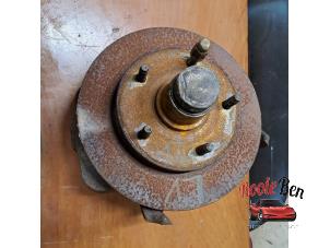 Gebruikte Fusee links-voor Dodge Ram 1500 (BR/BE) 5.2 4x2 Prijs op aanvraag aangeboden door Rooie Ben autodemontage