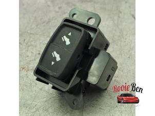 Gebruikte Schakelaar Dodge 1500 Crew Cab (DS) 5.7 Hemi V8 4x4 Prijs op aanvraag aangeboden door Rooie Ben autodemontage