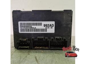 Gebruikte Transfer module 4x4 Dodge 1500 Crew Cab (DS) 5.7 Hemi V8 4x4 Prijs op aanvraag aangeboden door Rooie Ben autodemontage