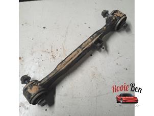 Gebruikte Draagarm boven rechts-achter Dodge 1500 Crew Cab (DS) 5.7 Hemi V8 4x4 Prijs op aanvraag aangeboden door Rooie Ben autodemontage