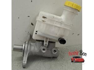 Gebruikte Hoofdremcilinder Fiat 500 (312) 0.9 TwinAir 80 Prijs € 25,00 Margeregeling aangeboden door Rooie Ben autodemontage