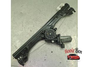 Gebruikte Ruitmechaniek 2Deurs links-voor Fiat 500 (312) 1.2 69 Prijs € 30,00 Margeregeling aangeboden door Rooie Ben autodemontage