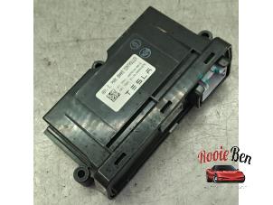 Gebruikte Handrem Module Tesla Model S 70D Prijs € 50,00 Margeregeling aangeboden door Rooie Ben autodemontage