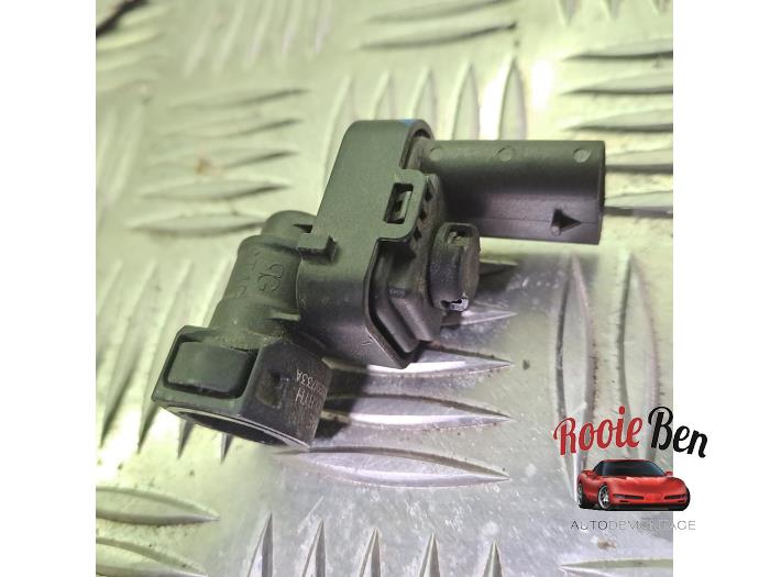 Brandstofdruk sensor van een Volkswagen Golf VIII (CD1) 1.4 eHybrid 16V 2022