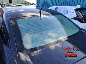 Gebruikte Ruit achter Dodge Avenger (JS) 2.0 16V Prijs op aanvraag aangeboden door Rooie Ben autodemontage