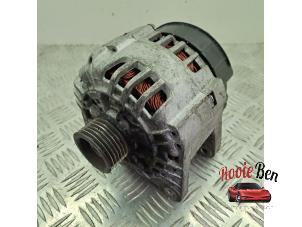 Gebruikte Alternator Opel Vivaro 1.9 DTI 16V Prijs € 25,00 Margeregeling aangeboden door Rooie Ben autodemontage