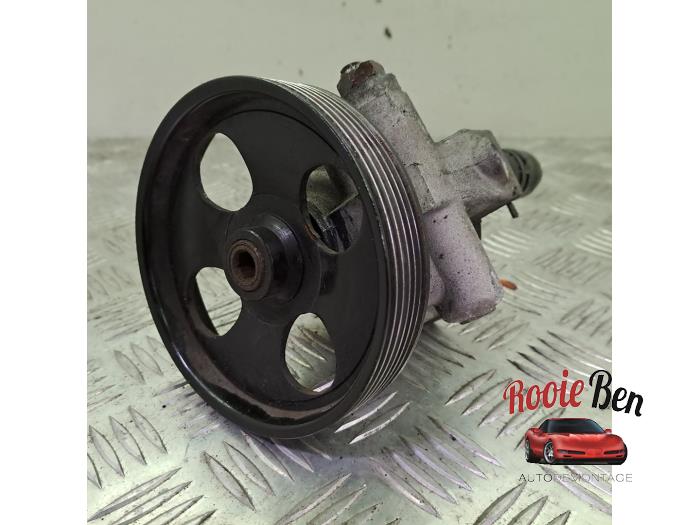 Gebruikte Pomp Servo Opel Vivaro 1.9 DTI 16V Prijs € 40,00 Margeregeling aangeboden door Rooie Ben autodemontage