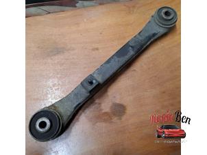 Gebruikte Draagarm boven rechts-achter Dodge 1500 Crew Cab (DS) 5.7 Hemi V8 4x4 Prijs op aanvraag aangeboden door Rooie Ben autodemontage