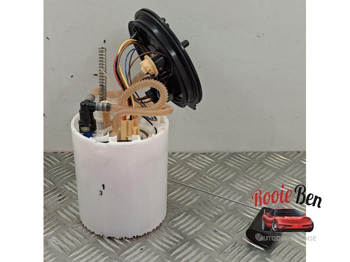 Gebruikte Brandstofpomp Elektrisch Audi A3 Sportback (8VA/8VF) 1.6 TDI Ultra 16V Prijs € 50,00 Margeregeling aangeboden door Rooie Ben autodemontage