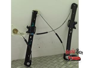 Gebruikte Ruitmechaniek 4Deurs rechts-voor Audi A3 Sportback (8VA/8VF) 1.6 TDI Ultra 16V Prijs € 40,00 Margeregeling aangeboden door Rooie Ben autodemontage