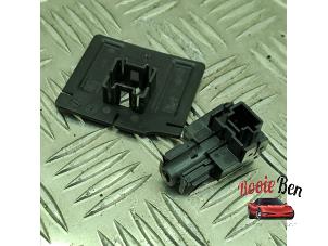 Gebruikte Temperatuursensor binnen Volkswagen Golf VIII (CD1) 1.4 eHybrid 16V Prijs op aanvraag aangeboden door Rooie Ben autodemontage