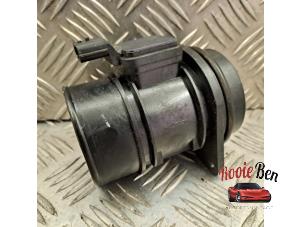 Gebruikte Luchthoeveelheidsmeter Opel Vivaro 2.0 CDTI 16V Prijs op aanvraag aangeboden door Rooie Ben autodemontage