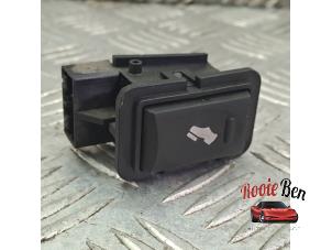 Gebruikte Schakelaar (diversen) Dodge 1500 Standard Cab (DS) 5.7 Hemi V8 Prijs op aanvraag aangeboden door Rooie Ben autodemontage