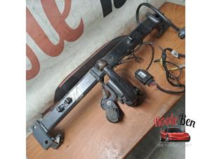 Gebruikte Trekhaak BMW 5 serie Touring (F11) 518d 16V Prijs op aanvraag aangeboden door Rooie Ben autodemontage