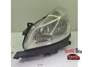 Gebruikte Koplamp links Renault Clio III (BR/CR) 1.4 16V Prijs op aanvraag aangeboden door Rooie Ben autodemontage