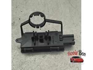 Gebruikte Sensor Airbag Opel Meriva 1.4 Turbo 16V ecoFLEX Prijs op aanvraag aangeboden door Rooie Ben autodemontage