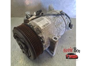 Gebruikte Aircopomp Renault Captur (2R) 1.2 TCE 16V EDC Prijs € 30,00 Margeregeling aangeboden door Rooie Ben autodemontage