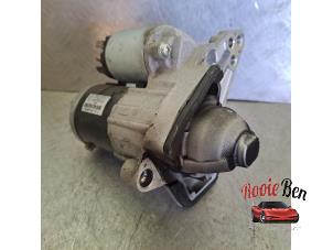 Gebruikte Startmotor Renault Captur (2R) 1.2 TCE 16V EDC Prijs € 25,00 Margeregeling aangeboden door Rooie Ben autodemontage