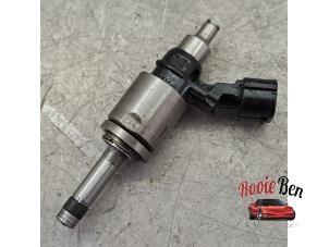 Gebruikte Injector (benzine injectie) Renault Grand Scénic III (JZ) 1.2 16V TCe 115 Prijs € 25,00 Margeregeling aangeboden door Rooie Ben autodemontage