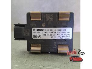 Gebruikte Radar sensor Mercedes CLA Shooting Brake (118.6) 1.3 CLA-250 e Turbo 16V Prijs € 250,00 Margeregeling aangeboden door Rooie Ben autodemontage