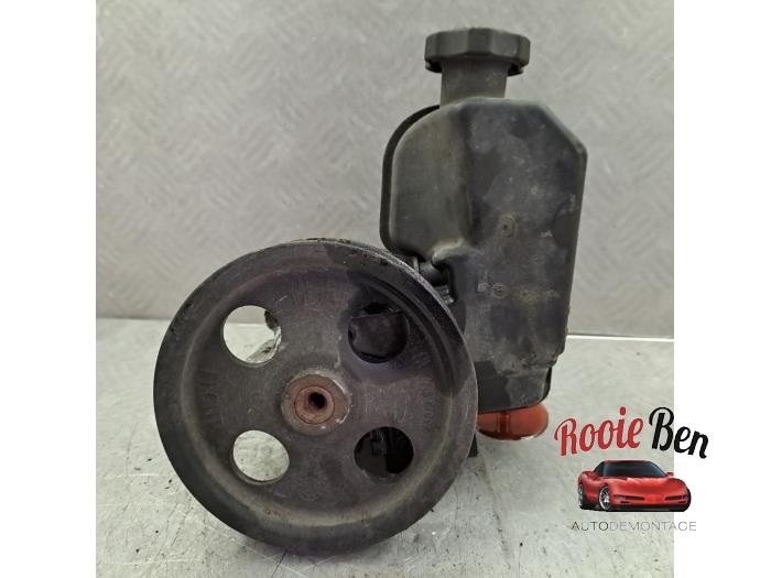 Gebruikte Pomp Servo Dodge Nitro 3.7 STX V6 4x4 Autom. Prijs € 75,00 Margeregeling aangeboden door Rooie Ben autodemontage