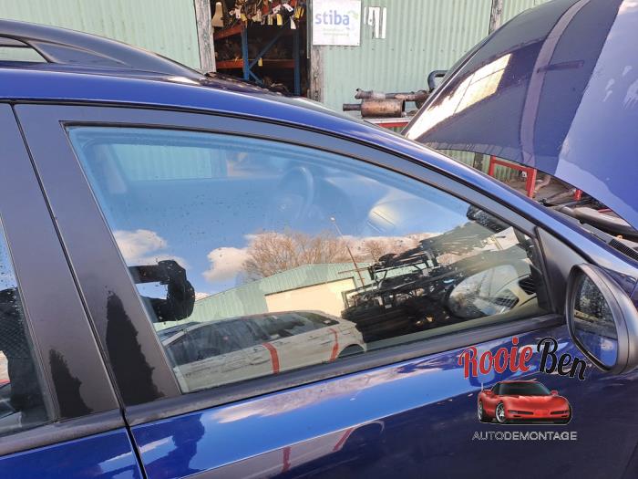 Deurruit 4Deurs rechts-voor van een Hyundai i30 Crosswagon (WWH) 1.4 CVVT 16V 2009
