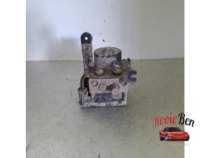 Gebruikte ABS Pomp Jeep Cherokee/Liberty (KJ) 3.7 V6 24V Prijs € 100,00 Margeregeling aangeboden door Rooie Ben autodemontage