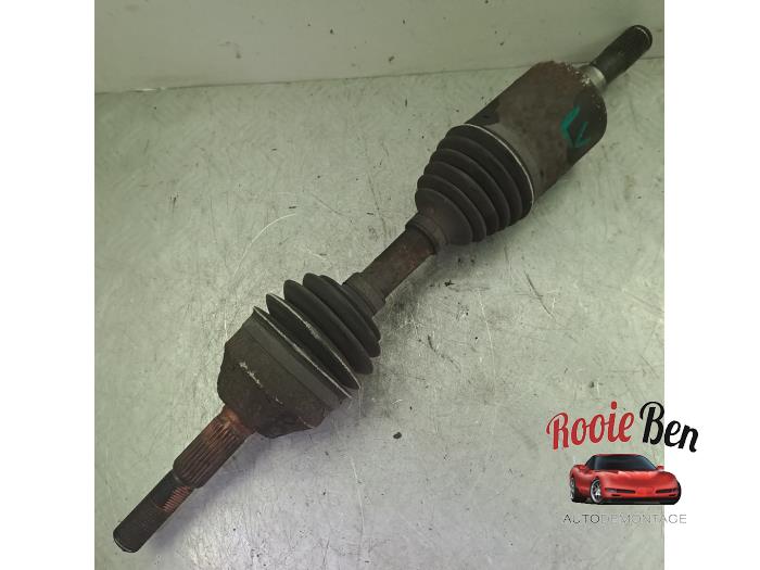 Gebruikte Steekas links-voor Jeep Cherokee/Liberty (KJ) 2.4 16V Prijs € 100,00 Margeregeling aangeboden door Rooie Ben autodemontage