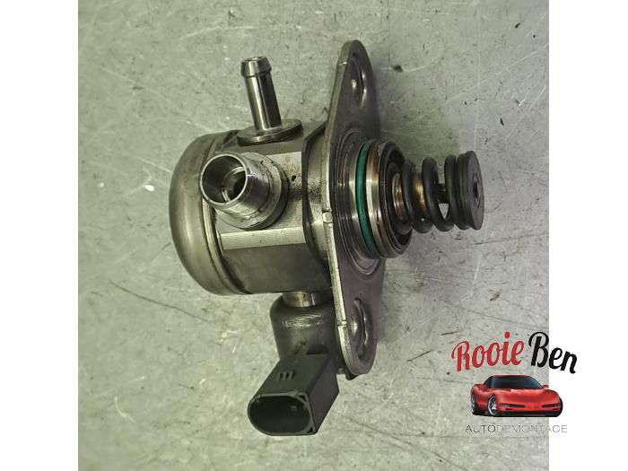 Gebruikte Hogedrukpomp Mercedes E (W213) E-200 2.0 Turbo 16V Prijs € 150,00 Margeregeling aangeboden door Rooie Ben autodemontage
