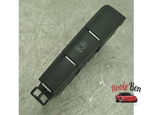 Gebruikte Start/Stop schakelaar div. Volkswagen Golf VII (AUA) 1.4 TSI BlueMotion Technology 125 16V Prijs op aanvraag aangeboden door Rooie Ben autodemontage