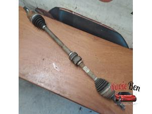 Gebruikte Homokineetas rechts-voor Kia Xceed 1.0 T-GDi 12V Prijs € 150,00 Margeregeling aangeboden door Rooie Ben autodemontage