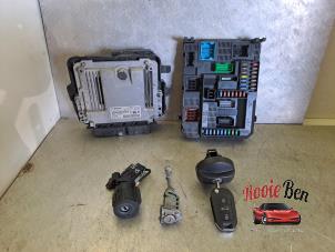 Gebruikte Slotenset Cilinder (compleet) Citroen C4 Cactus (0B/0P) 1.6 Blue Hdi 100 Prijs op aanvraag aangeboden door Rooie Ben autodemontage