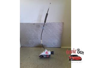 Gebruikte Deurslot Mechaniek 4Deurs links-achter Citroen C4 Cactus (0B/0P) 1.6 Blue Hdi 100 Prijs € 30,00 Margeregeling aangeboden door Rooie Ben autodemontage