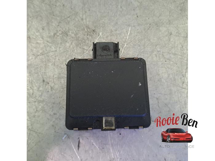 Gebruikte Sensor cruise control Skoda Fabia III Combi (NJ5) 1.0 TSI 12V Prijs op aanvraag aangeboden door Rooie Ben autodemontage