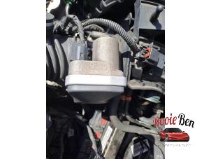 Gebruikte Gasklephuis Dodge Avenger (JS) 2.4 16V Prijs € 100,00 Margeregeling aangeboden door Rooie Ben autodemontage