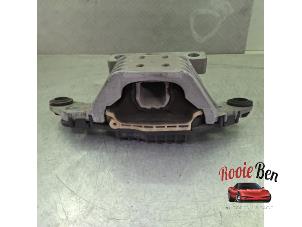 Gebruikte Motorsteun Opel Astra K Sports Tourer 1.0 Turbo 12V Prijs € 25,00 Margeregeling aangeboden door Rooie Ben autodemontage