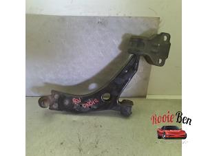 Gebruikte Draagarm onder rechts-voor Ford C-Max (DXA) 1.0 Ti-VCT EcoBoost 12V 125 Prijs € 25,00 Margeregeling aangeboden door Rooie Ben autodemontage