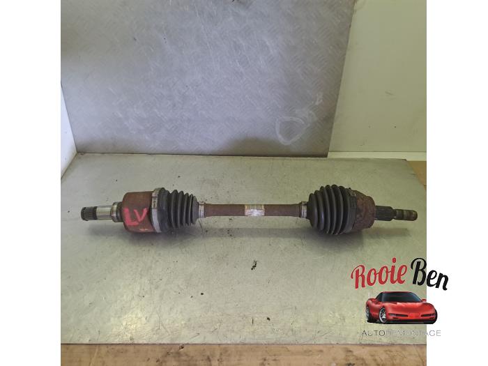 Gebruikte Aandrijfas links-voor Ford C-Max (DXA) 1.0 Ti-VCT EcoBoost 12V 125 Prijs € 75,00 Margeregeling aangeboden door Rooie Ben autodemontage
