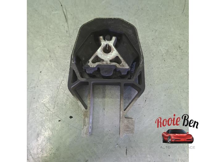 Gebruikte Versnellingsbak Steun Ford C-Max (DXA) 1.0 Ti-VCT EcoBoost 12V 125 Prijs op aanvraag aangeboden door Rooie Ben autodemontage