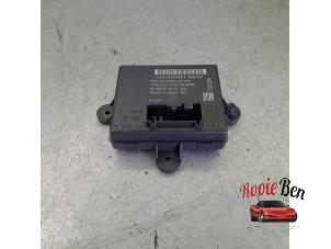 Gebruikte Deur module Ford C-Max (DXA) 1.0 Ti-VCT EcoBoost 12V 125 Prijs € 50,00 Margeregeling aangeboden door Rooie Ben autodemontage