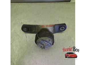 Gebruikte Motorsteun Volvo V40 (MV) 2.0 D3 16V Prijs € 25,00 Margeregeling aangeboden door Rooie Ben autodemontage