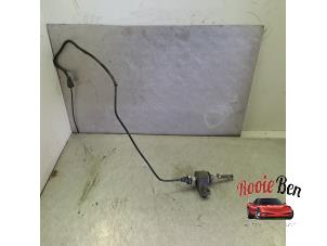 Gebruikte Opvoerpomp Volvo V40 (MV) 2.0 D3 16V Prijs op aanvraag aangeboden door Rooie Ben autodemontage