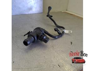 Gebruikte Waterpomp Jaguar XF (X260) 2.0 P250 Turbo 16V Prijs op aanvraag aangeboden door Rooie Ben autodemontage