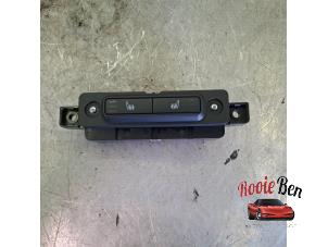 Gebruikte Schakelaar Stoelverwarming Jaguar XF (X260) 2.0 P250 Turbo 16V Prijs op aanvraag aangeboden door Rooie Ben autodemontage