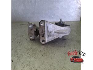 Gebruikte Motorsteun Peugeot 5008 I (0A/0E) 1.6 VTI 16V Prijs op aanvraag aangeboden door Rooie Ben autodemontage